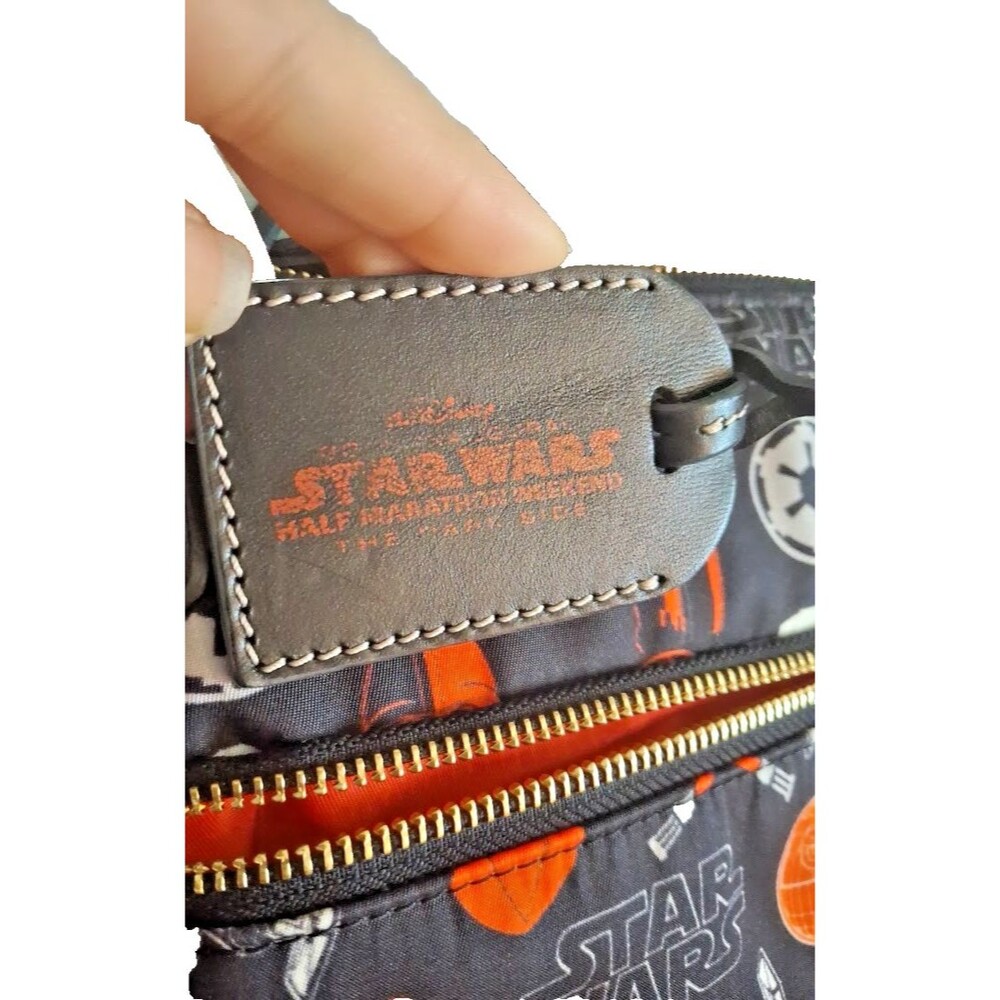 Dooney & Bourke Disney Star Wars Dark Side 2016 Marathon Crossbody Darth Vader - Picture 4 of 12